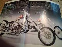 Easy riders, aikuisviihde moottoripyörä lehti March 2007. Upeita pyöriä selostuksineen. Kuvia  selvityksiä tapahtumista. Tyttöjä ajamassa tai  takapenkin istujina