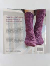 Villasukkakirja : vaativia malleja taitavalle neulojalle