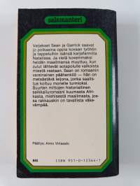 Kun leijona metsästää