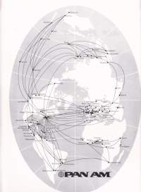 ESSO Air World 1977 vol. 29 N:o 4.  Pan Am - puoli vuosisataa ilmailun historiaa. Katso muut artikkelit kuvista.