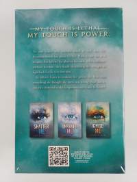 Shatter Me Series Box Set - Shatter Me, Unravel Me, Ignite Me (lukematon)