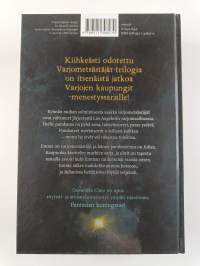 Keskiyön valtiatar - Varjometsästäjät 1