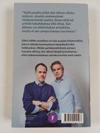 Silloin tällöin onnellinen : Pelosta, kirjoittamisesta ja kirjoittamisen pelosta