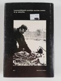 Karhunpiilo : eräkertomuksia