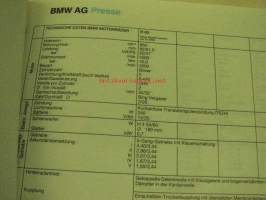 BMW Modelljahr 1993 Motorräder Presse -mallivuoden moottoripyörien lehdistökansio kuvineen
