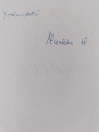 Neljä muotoa (signeerattu, tekijän omiste)
