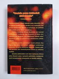 Tyttö joka leikki tulella