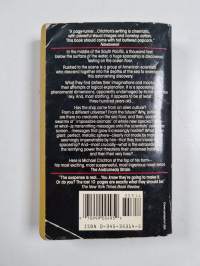 Sphere : a novel