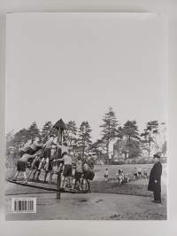 A Breath of Fresh Air - The Story of Belfast&#039;s Parks