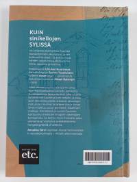 Kuin sinikellojen sylissä