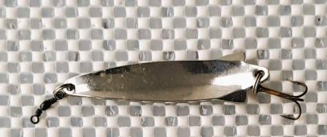 Uistin 75 mm  20 g  uistin viehe lippa