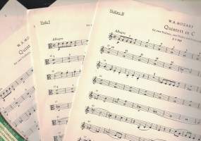 QUINTET IN C für 2 Violinen, 2 Violen und Violoncello KV 515
