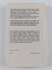 3 etsivää ja omituinen talo