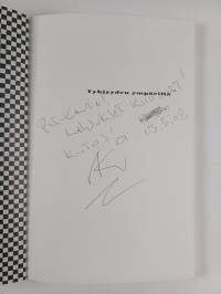 Tyhjyyden ympärillä (signeerattu, tekijän omiste)