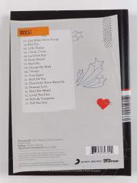 One direction : take me home - limited edition yearbook