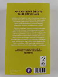 Vehreitä kukkuloita ja kaukorakkautta