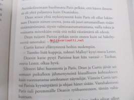 Hämärän sylissä