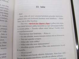 Hämärän sylissä