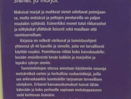 Sienet ja marjat - Syötävien luonnonkasvien taskuopas