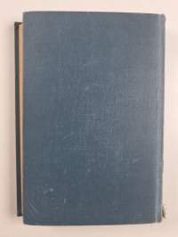 Perhetyttö : romaani