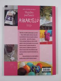 Meidän perheen askartelukirja