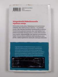 3 etsivää ja Pääkallosaari