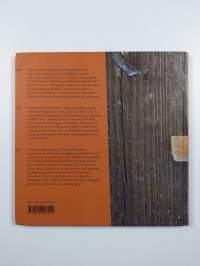 Puu-Suomen uhanalainen runous = Träfinlands utrotningshotade poesi = The Endangered Poetry of Finnish Wood