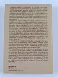 Yhdessä ja yhteistoimin : koulu ja sosiaalisuuteen kasvaminen