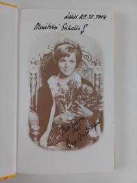 Satakielet pähkinäpuussa (signeerattu, tekijän omiste)