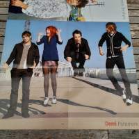 Nightwisth, Johny Depp  paramore, Jonas Brothers, Demi  juliste