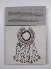 Naisten korut Keski-Venäjällä ja Länsi-Siperiassa = Women&#039;s jewellery in Central Russia and Western Siberia