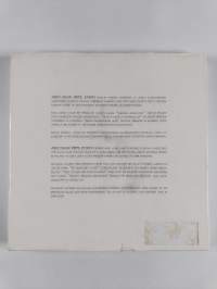 Musta valo : maisemavalokuvia 1974-2000 = Black light : landscape photographs 1974-2000