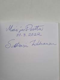 Unelmien maa : Lapsena Australiassa (signeerattu, tekijän omiste)