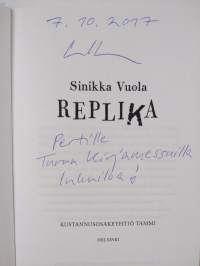 Replika (signeerattu, tekijän omiste)