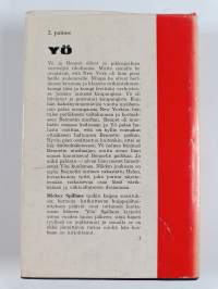 Yö : jännitysromaani