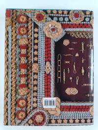 The Ashley book of knots