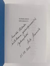 Suomalainen diplomaatti : muotokuvia muistista ja arkistojen kätköistä (signeerattu, tekijän omiste)
