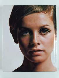 Twiggy - A Life in Photographs