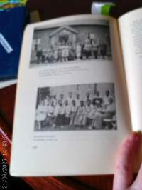 Ruotsi kutsuu vuosikirja V  1944