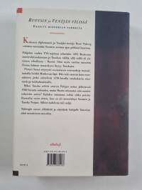 Ruotsin ja Venäjän välissä : esseitä historian varrelta