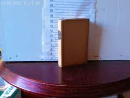 Seitsemän kuun madonna - samannimisen Eagle-Lion-Elokuvan mukaan