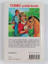 Tuisku yrittää lentää