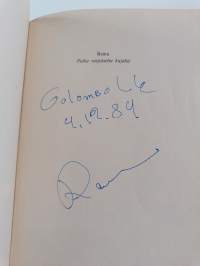 Poika varjoiselta kujalta (signeerattu) (signeerattu, tekijän omiste)