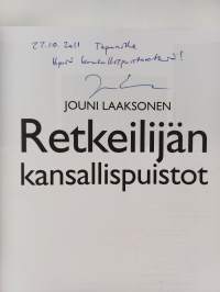 Retkeilijän kansallispuistot (signeerattu, tekijän omiste)