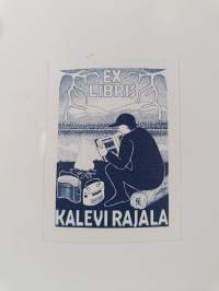 Kaksi kameraa - kaksi totuutta? : omat, liittolaiset ja viholliset rintama- ja TK-miesten kuvaamina