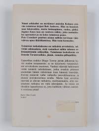 3 etsivää ja kuolleen miehen arvoitus