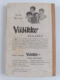 Viisikko pulassa