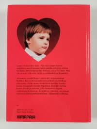 Lauri, poikani Lauri : autistisen lapsen suljettu maailma