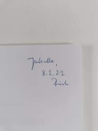 Kulttuuri voittaa kuusnolla (signeerattu, tekijän omiste)