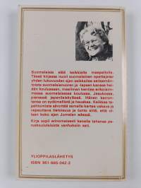 Koulu ja kirsikankukka